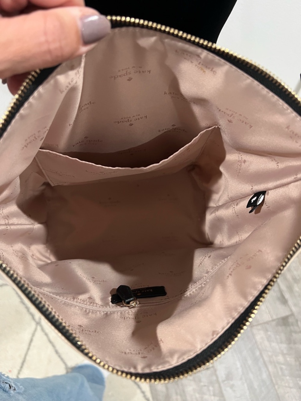 Kate Spade Chelsea Large Duffle Crossbody Beige Neutral Everyday Bag - Picture 6 of 12